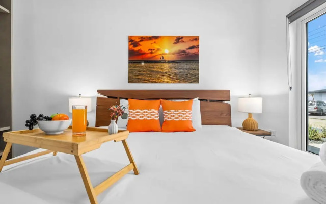 Modern Spacious 4br3ba w Pool Close to Beach