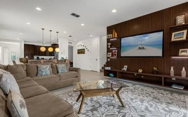 371-8-pc-fabulous Home With Private Pool and spa