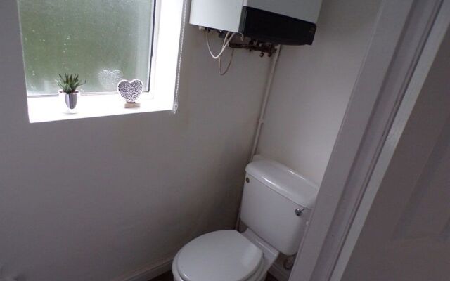 Zoo Cottage
