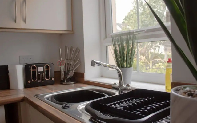 Cosy 2-bed House in Nottingham