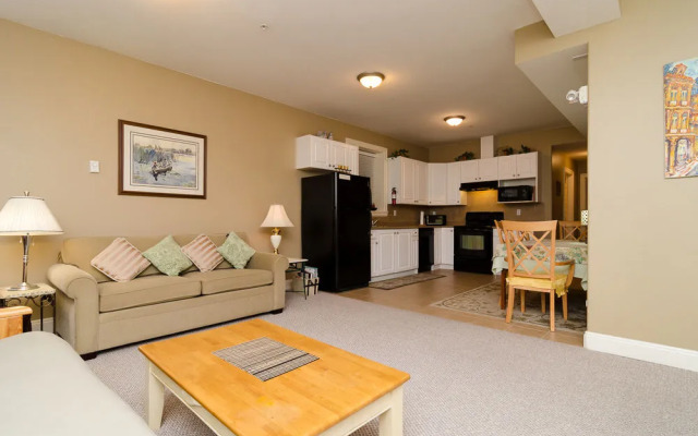 White Rock Beach Guest House