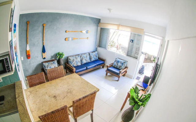 Pé na areia do Guarujá - Praia do Tombo (F)