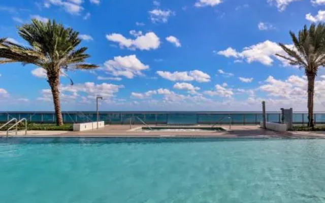 Modern Geometry at Monte Carlo Miami Beach