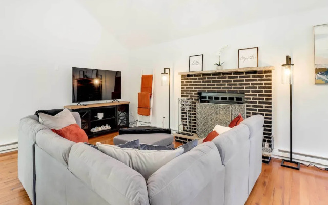 Modern Tobyhanna Home Near Lake Carobeth!