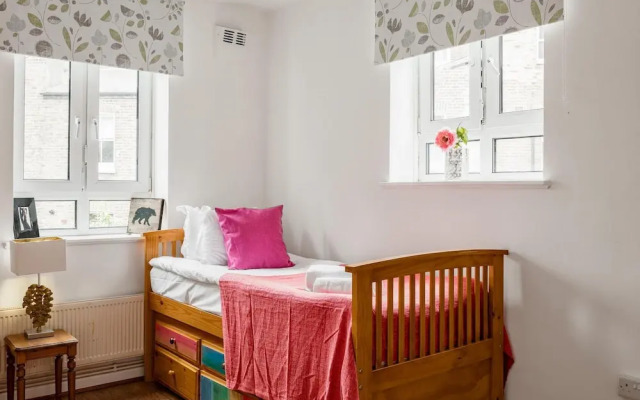 3-bedroom Apartment in Kensington