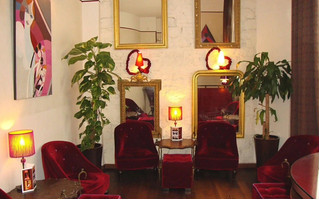 Отель Pax Opera