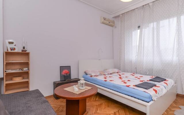 Hometastic Cosy 2 Bdr Apart On Hristo Botev