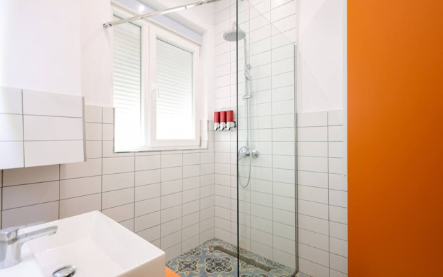 Heart of Durres Apartment 02