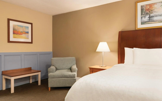 Travelodge by Wyndham Richmond Hill