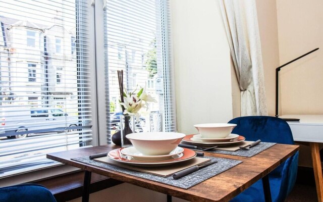 The Summit West End - 1BR Cosy Flat, Central, Wifi