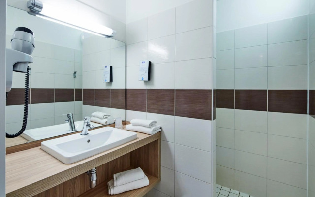 Kyriad Clermont Ferrand Nord - Riom