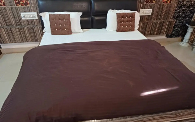 Pushkar Village Camp Resort