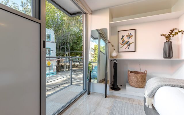 Casai Beautiful Studio w Balcony Near La Condesa