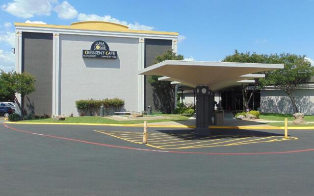 Motel 6 Mesquite, TX – Town East