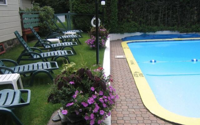 Town and Country Motor Inn