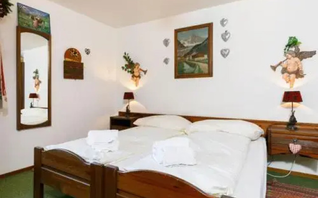 33-2 - One Bedroom