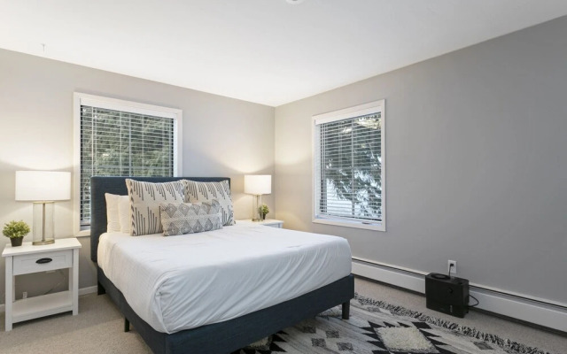 Snowlion Condos 208 2 Bedroom Condo