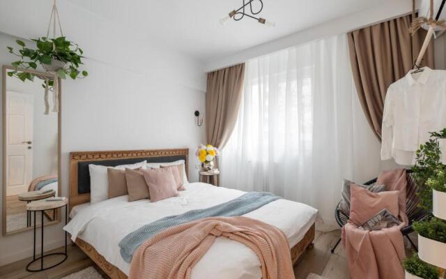 Eclectic 3 bedroom Calea Victoriei