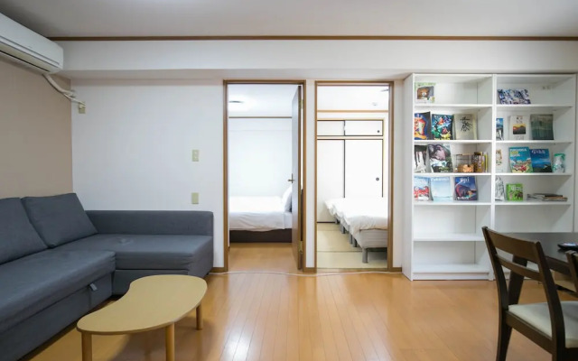 Hakata Apartment 8B
