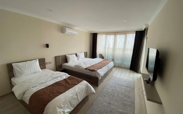 Rena Grand Residence & Suite