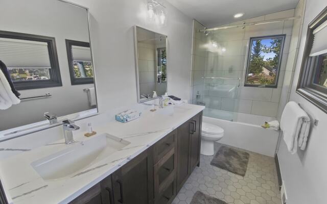 Woodside 207 4 Bedroom Home by RedAwning