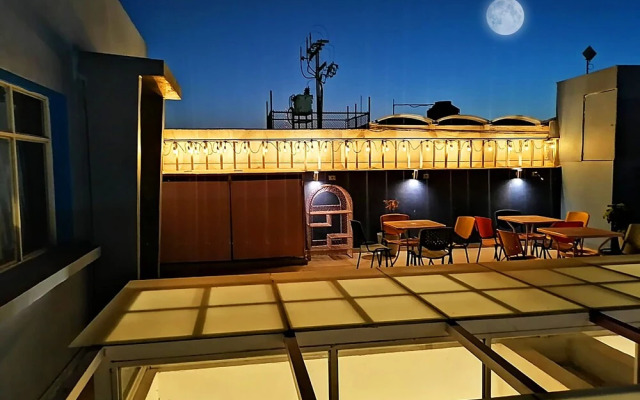 Petit Hostel