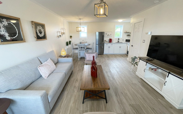 Gateway to Greenwich Suites