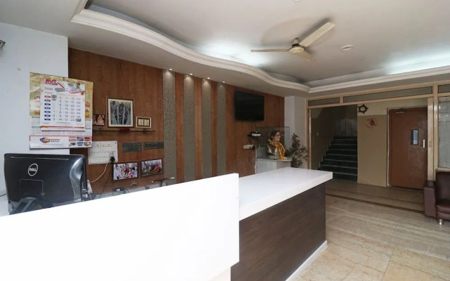 Oyo 24680 Hotel Devansh