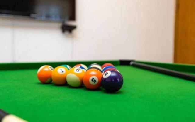 Wehost City Center Billiard Apartment