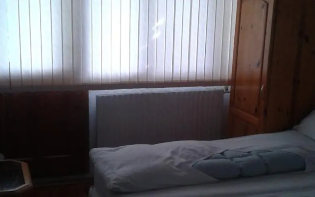 Topuzovi Guest House