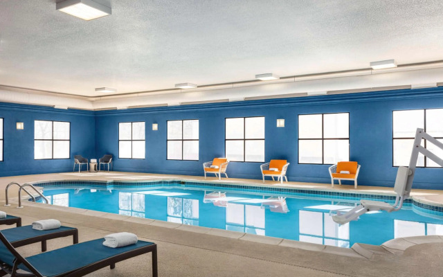 Hampton Inn & Suites Valparaiso
