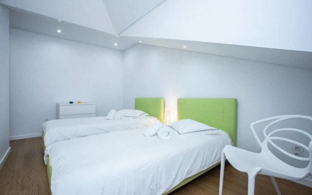 Luxury Picadeiro Apartment III by Rent4all