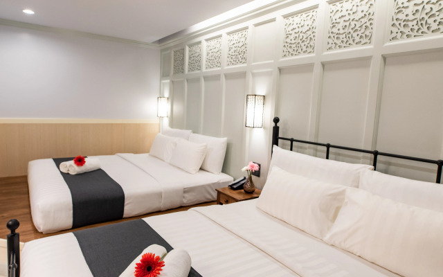 Dang Derm in The Park