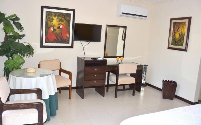 Sirari Suites Hotel