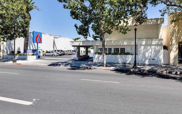 Motel 6 San Jose, CA - Convention Center