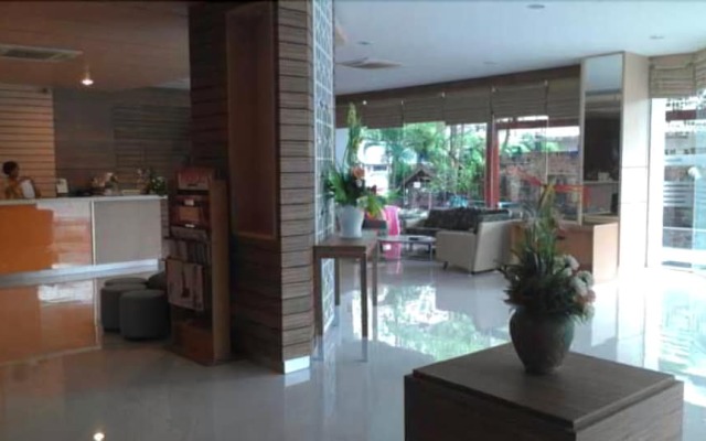 Chawamit Residence Bangkok