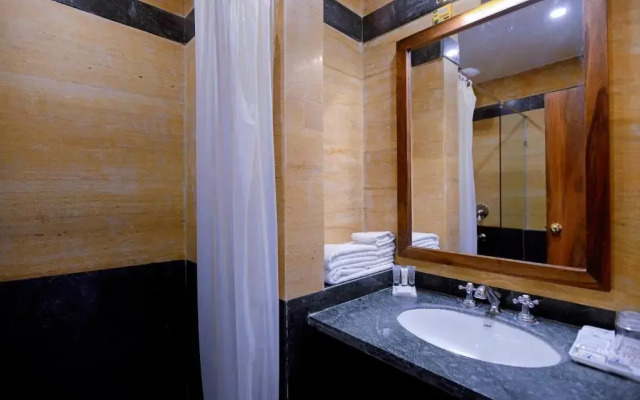 Treehouse Raj Bagh A Boutique Heritage Hotel