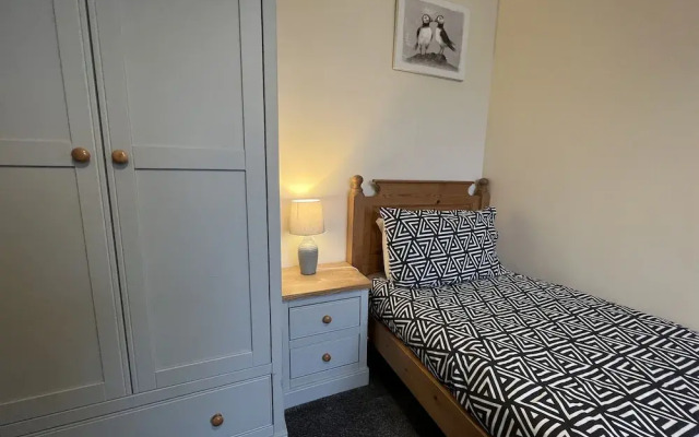 3 Bedroom Bungalow Moelfre- Private Garden,parking