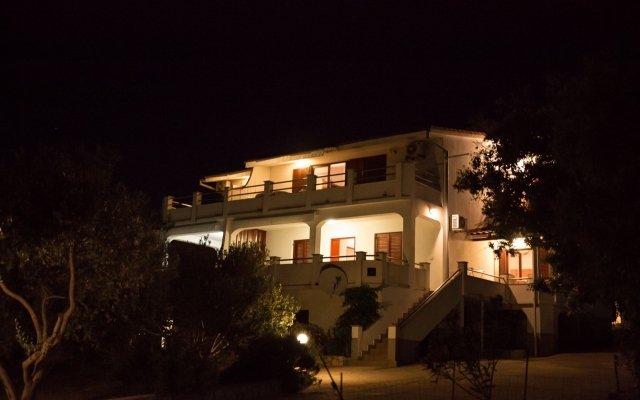 Apartment UGA - perfect location: A2 - Vito  Mandre, Island Pag