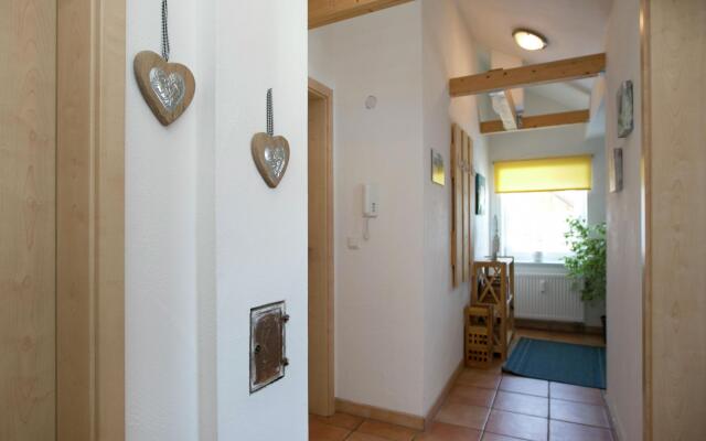 Sunny Terrace Apartment