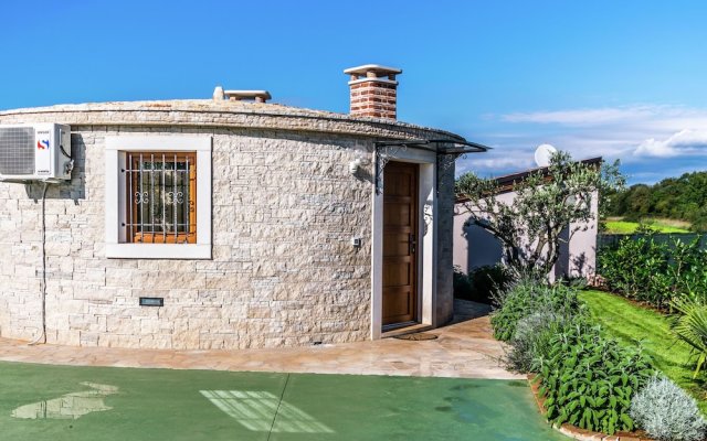 Lovely House With Private Swimming Pool, Guesthouse and Comfortable Terrace