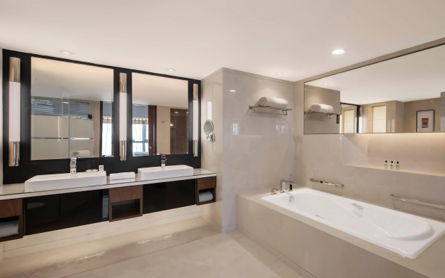 InterContinental Shanghai Pudong Hotel by IHG