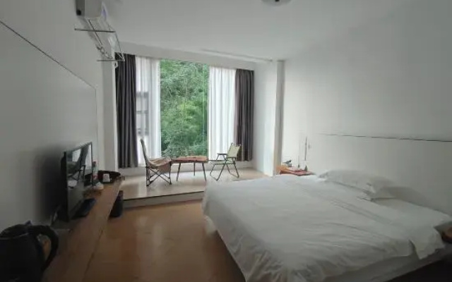 Daxin Mingxuan Qianzhuyuan Hotel