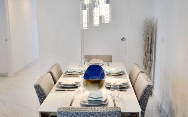 Luxury Apartments ESJ Towers at Mare