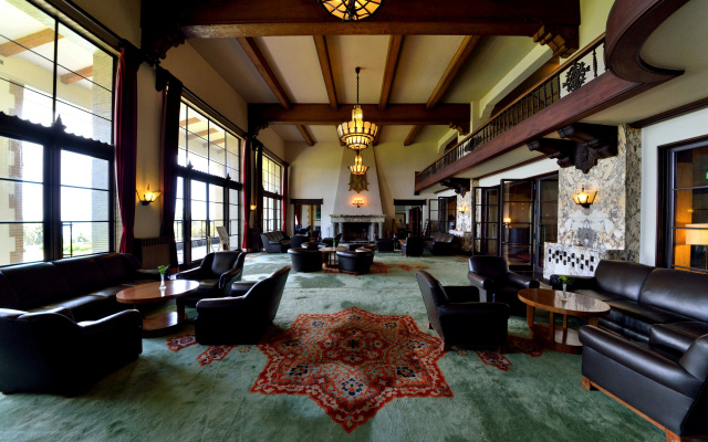 Kawana Hotel – Lobby – Ito