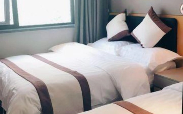 Weigong Hotel(Beijing Weigongcun)