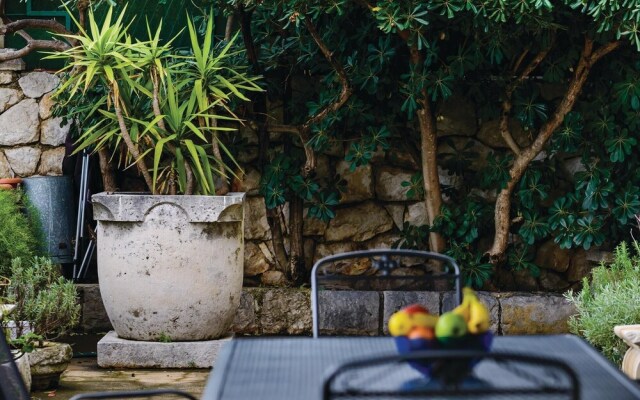 Stunning Home in Dubrovnik With Wifi and 2 Bedrooms