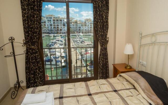Marina Real 124