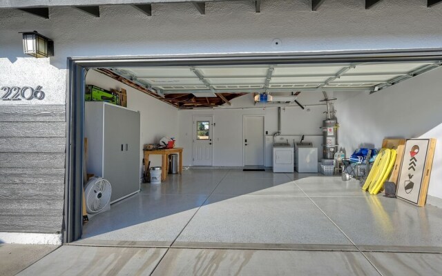 Immaculate 3 BDR in Oceanside Private Pool & Spa