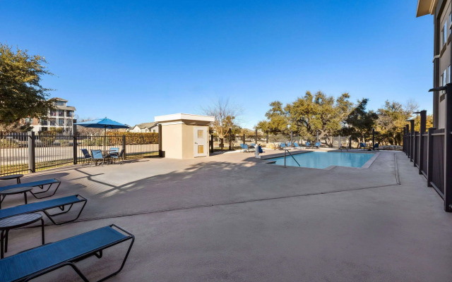 La Quinta Inn & Suites by Wyndham Austin NW/Lakeline Mall